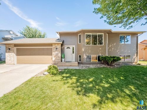 4312 S Bedford Ave, Sioux Falls, SD, 57103-7664 | Card Image