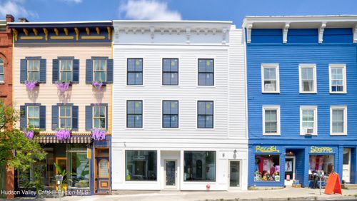 2r-432 Warren St, Hudson, NY, 12534-2466 | Card Image