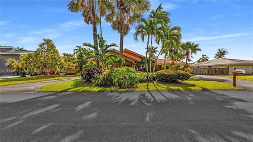 10220 Sw 140th St, Miami, FL, 33176-6663 | Card Image