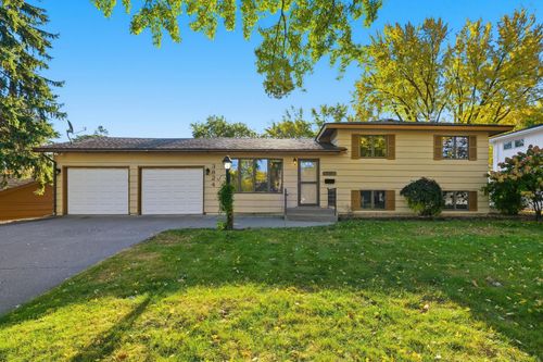 3824 Gettysburg Ave N, New Hope, MN, 55427-1607 | Card Image