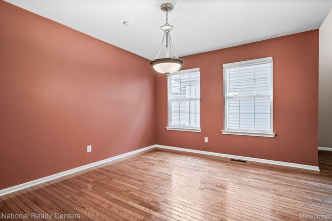 1752 Thistle Dr, Condo with 2 bedrooms, 3 bathrooms and null parking in Canton MI | Image 14