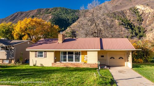 328 Park Dr, Glenwood Springs, CO, 81601-4164 | Card Image