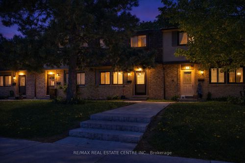 102-105 Hansen Rd N, Brampton, ON, L6V3C9 | Card Image