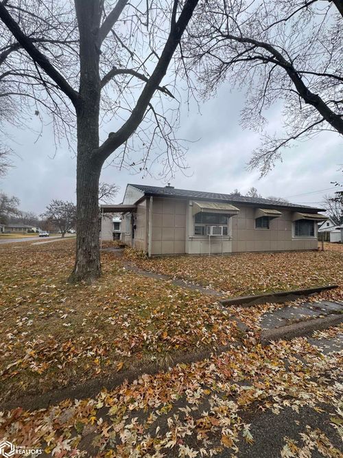 1832 Avenue D, Fort Madison, IA, 52627-2407 | Card Image