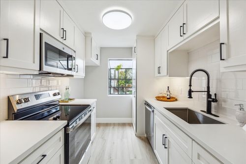 apt-174-2829 Timmons Ln, Houston, TX, 77027-5343 | Card Image