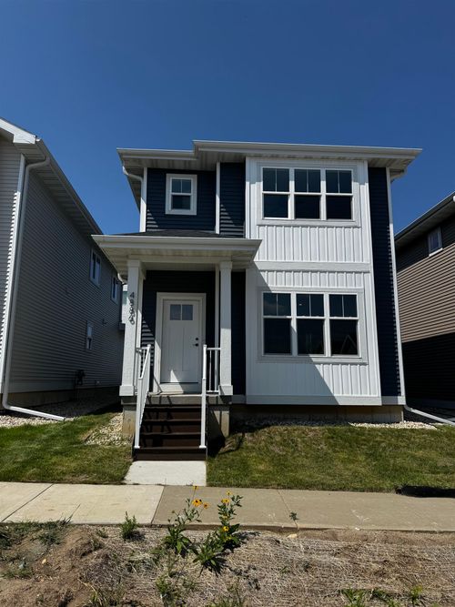 4886 Romaine Rd, Fitchburg, WI, 53711-9135 | Card Image