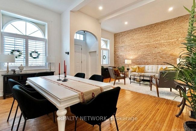 16 Hatt St, House attached with 3 bedrooms, 3 bathrooms and null parking in Dundas ON | Image 7