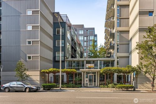 2717 Western Ave, Seattle, WA, 98121-1158 | Card Image