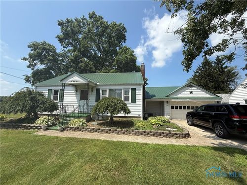242 Bierley Ave, Pemberville, OH, 43450-7002 | Card Image