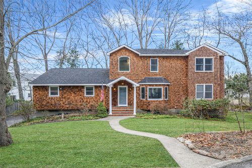 108 Dogwood Rd, Port Jefferson, NY, 11777-1925 | Card Image