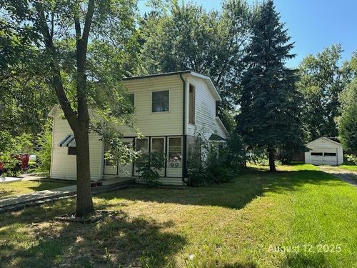 431 Central Ave S, Brooten, MN, 56316-9343 | Card Image