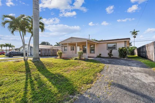 7804 Meridian St, Miramar, FL, 33023-4621 | Card Image
