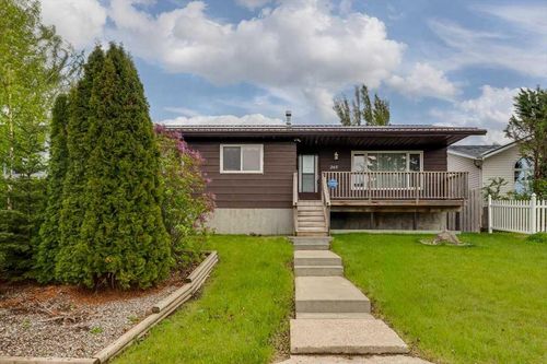 265 9 Street Se, Three Hills, AB, T0M2A0 | Card Image
