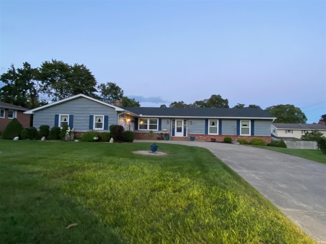 Sandyridge St, Portage, MI 49024