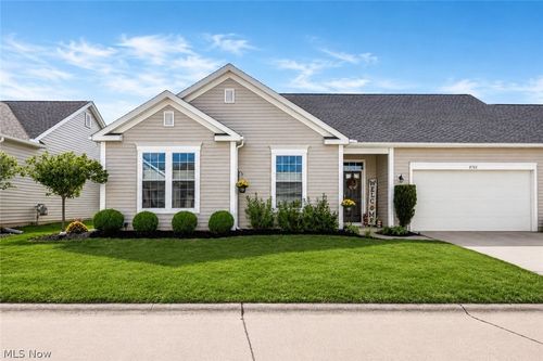 8782 Wakefield Run, North Ridgeville, OH, 44039-9748 | Card Image
