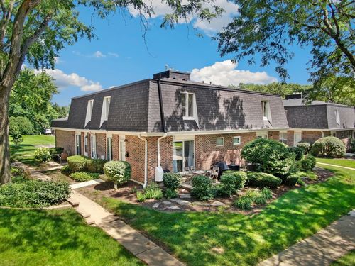 415 Sunnybrook Ln, Wheaton, IL, 60187-4679 | Card Image