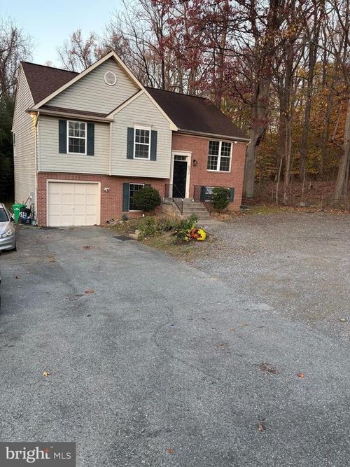 6610 Central Ave, CAPITOL HEIGHTS, MD, 20743-2332 | Card Image