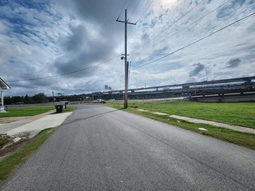 30269 Bay St, New Orleans, LA, 70122 | Card Image
