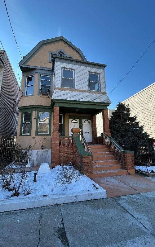 333 Danforth Ave, Jersey City, NJ, 07305-1904 | Card Image