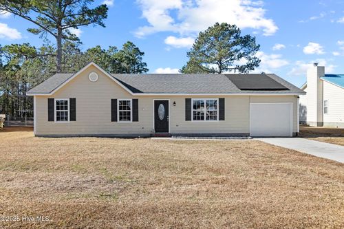 432 Oregon Trl, Hubert, NC, 28539-3577 | Card Image