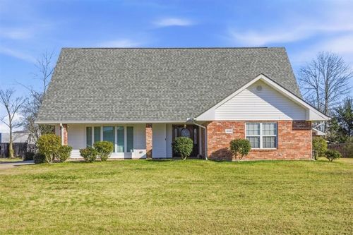 2000 Diane Dr, Sulphur, LA, 70663-3820 | Card Image