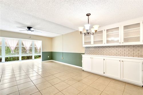 apt-d210-1901 Indian River Blvd, Vero Beach, FL, 32960-5251 | Card Image