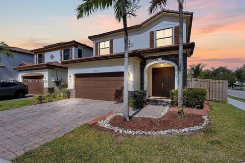 8890 Nw 99th Path, Doral, FL, 33178-2762 | Card Image