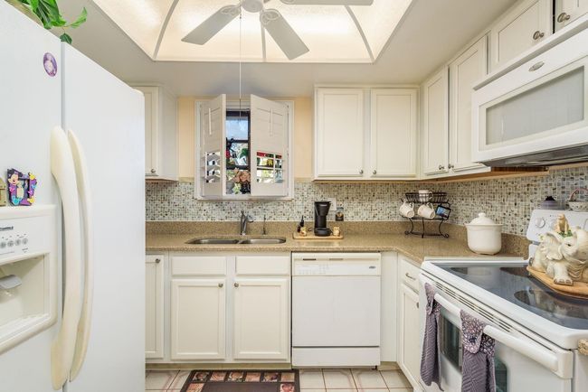 1712 - 1712 Hammock Pine Blvd, Condo with 1 bedrooms, 2 bathrooms and null parking in CLEARWATER FL | Image 12
