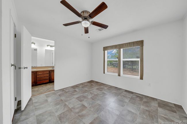 6 River Bluff Dr, House other with 4 bedrooms, 3 bathrooms and null parking in Lytle TX | Image 20