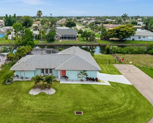 2102 Se 8th Street, Cape Coral, FL, 33990 | Card Image