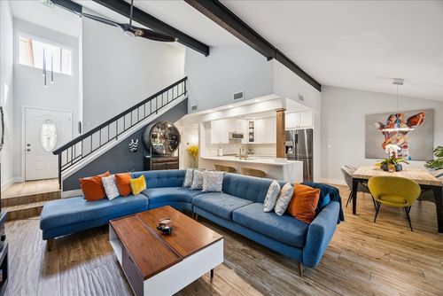 apt-c-8906 Parkfield Dr, Austin, TX, 78758-6648 | Card Image