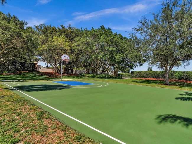 2970 Myrtle Oak Cir, House other with 2 bedrooms, 2 bathrooms and null parking in Davie FL | Image 46