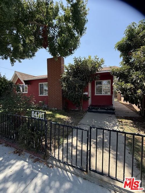 14711 Grevillea Avenue, Lawndale, CA, 90260 | Card Image