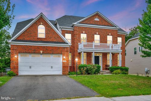 3348 Soaring Cir, WOODBRIDGE, VA, 22193-1107 | Card Image