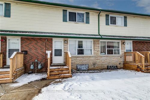15-164 Jansen Ave, Kitchener, ON, N2A2L7 | Card Image