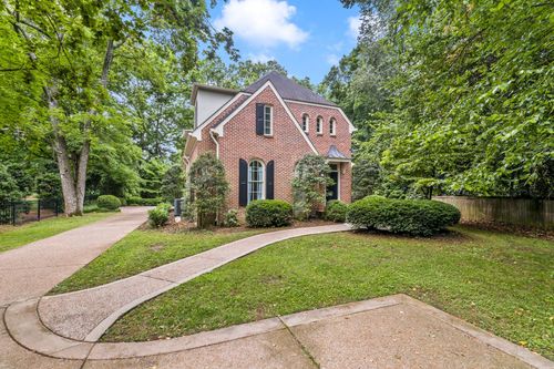 930 Chancery Ln, Nashville, TN, 37205-4512 | Card Image
