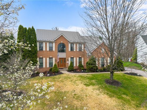 372 Indian Ridge Dr, Coraopolis, PA, 15108-1374 | Card Image