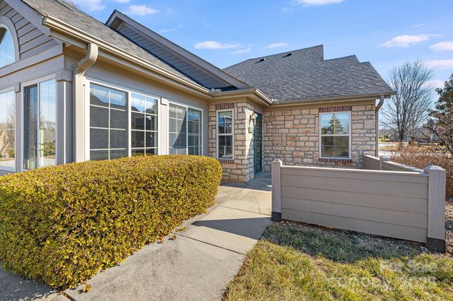 70 Summerfield Pl, Townhouse with 2 bedrooms, 2 bathrooms and null parking in Flat Rock NC | Image 5