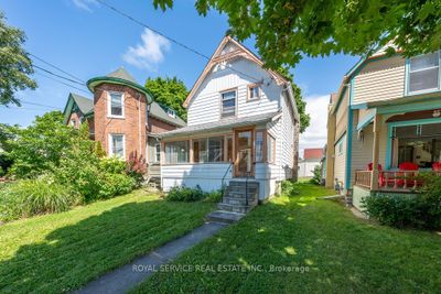 226 Wellington Main St, House other with 3 bedrooms, 1 bathrooms and 2 parking in Bloomfield ON | Image 1