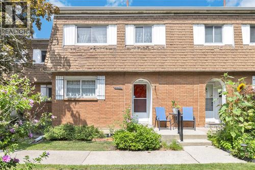 5441 Empress, Windsor, ON, N8T3B2 | Card Image