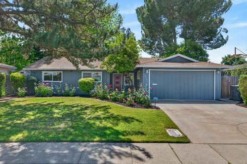 6742 Park Riviera Way, Sacramento, CA, 95831 | Card Image