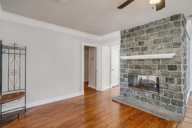 2309 Honeysuckle Ave, House other with 3 bedrooms, 2 bathrooms and null parking in Fort Worth TX | Image 9