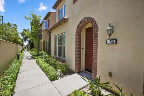 11234 Paseo Del Cielo, Porter Ranch, CA, 91326-4160 | Card Image