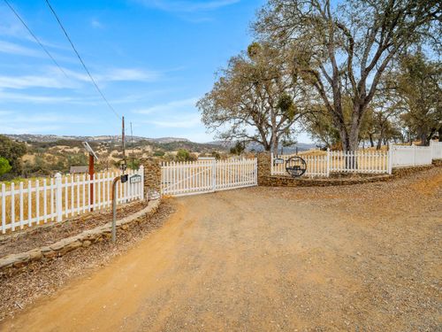 6070 Stony Creek Rd, Jackson, CA, 95642-9480 | Card Image