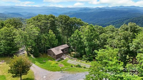 1395 Pilot Ridge Rd, Blowing Rock, NC, 28605-8912 | Card Image