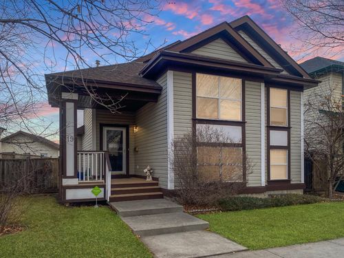 19 Prestwick Green Se, Calgary, AB, T2Z3M1 | Card Image