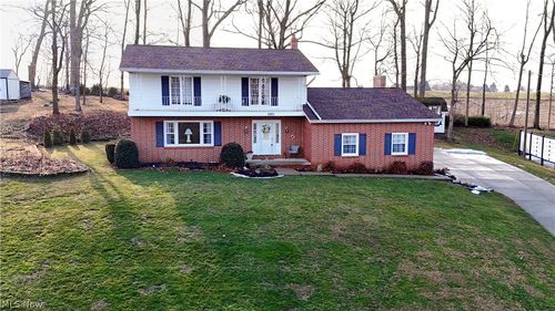 1005 Heatherwood Ln, Orrville, OH, 44667-2335 | Card Image