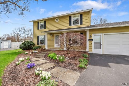 4868 Juneway Dr S, Liverpool, NY, 13088-5822 | Card Image