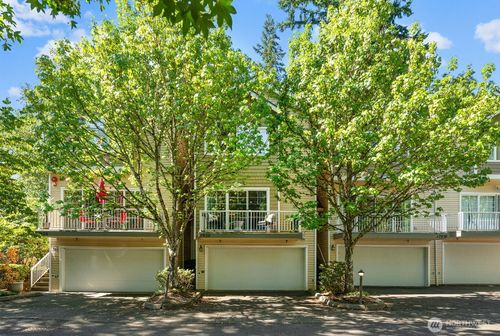 17928 Ne 90th Street, Redmond, WA, 98052 | Card Image