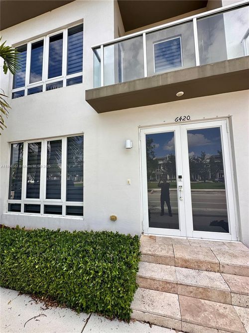 6420-6420 Nw 104th Path, Doral, FL, 33178-3055 | Card Image